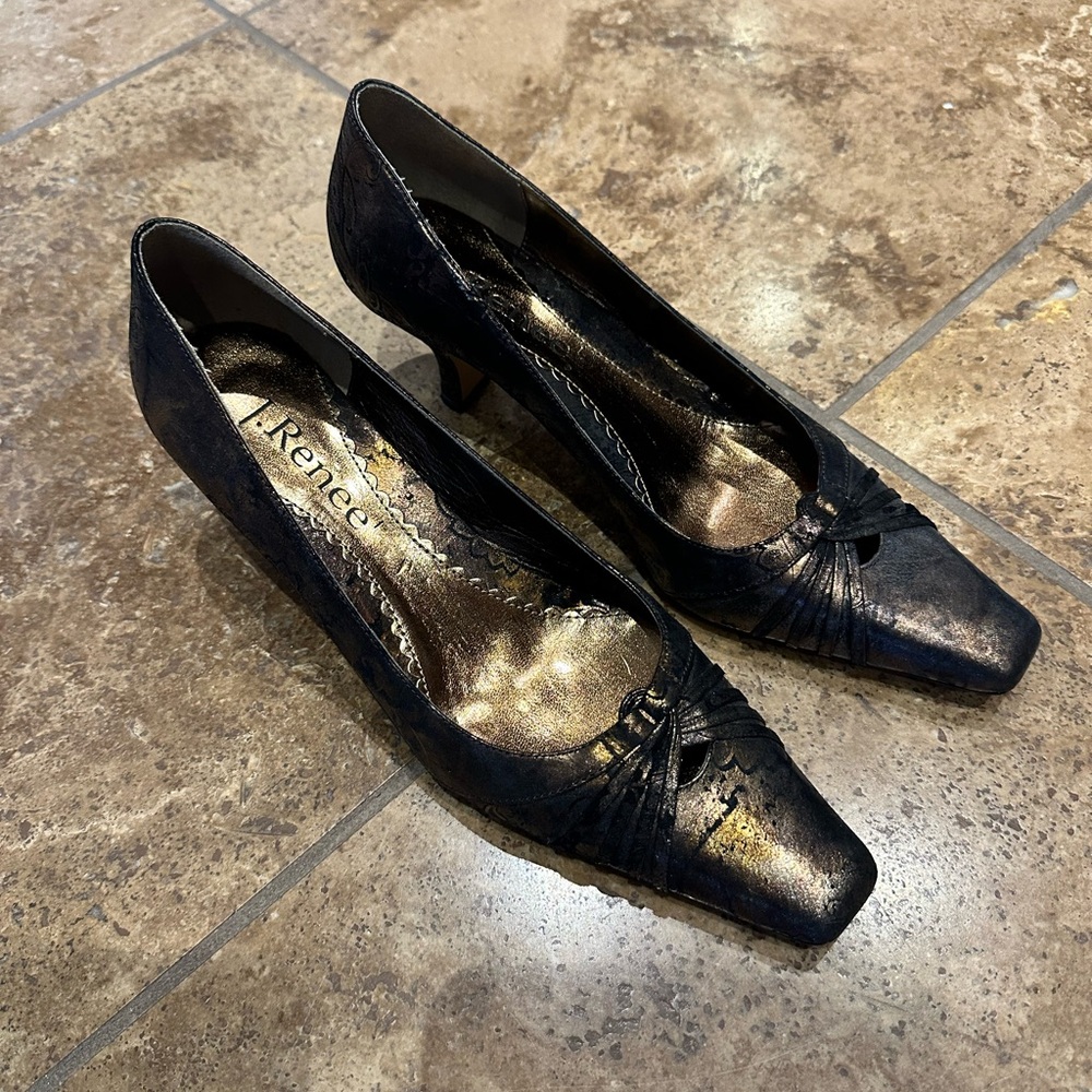 J Renee brown/gold pump heels